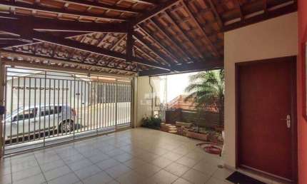 Casa a venda, 3 quartos, 1 suíte, 2 vagas, no bairro Vila Industrial em Piracicaba – SP