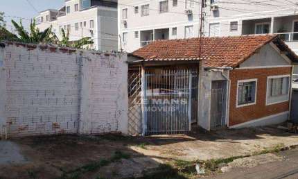 Casa para demolição a venda, no bairro Vila Monteiro em Piracicaba - SP