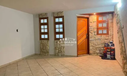 Casa a venda, 2 quartos, 2 vagas, no bairro Vila Rezende em Piracicaba - SP