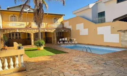 Casa a venda, 3 quartos, 1 suíte, 4 vagas, no bairro Parque Santa Cecília em Piracicaba - SP