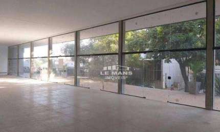 Salão comercial para alugar no bairro Centro em Piracicaba/SP.