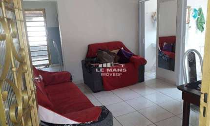 Casa a venda no bairro São Benedito em São Pedro/SP