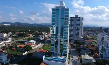 Apartamento frente mar em Balneário Piçarras - SC com 3 suítes mobiliado