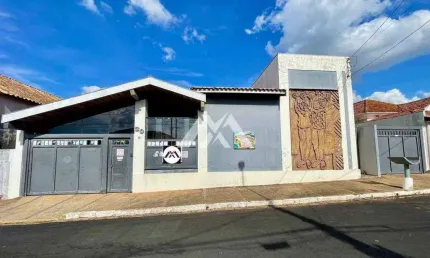 Casa com 2 dormitórios à venda por R$1.100.000 - Centro - Vera Cruz/SP