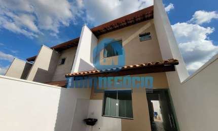 Casa com 2 dormitórios e quintal à venda, NO BAIRRO VALE DO SOL II, GOVERNADOR VALADARES - MG