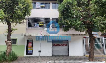CASA DE ALTO PADRAO, COM SUITE E DOIS QUARTOS NO CENTRO DE GOVERNADOR VALADARES