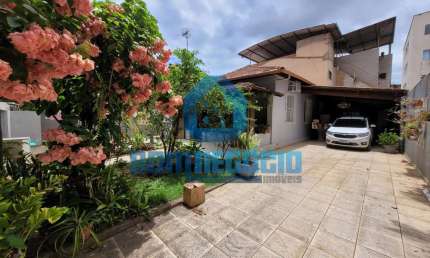 Casa com 3 dormitórios à venda, UNIVERSITARIO, GOVERNADOR VALADARES - MG