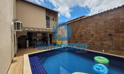 Casa com 2 suítes, área gourmet com piscina e planejados à venda, JK II, GOVERNADOR VALADARES - MG