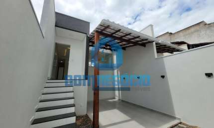 Casa com 2 quartos, garagem coberta e área gourmet à venda, CARAVELAS, GOVERNADOR VALADARES - MG