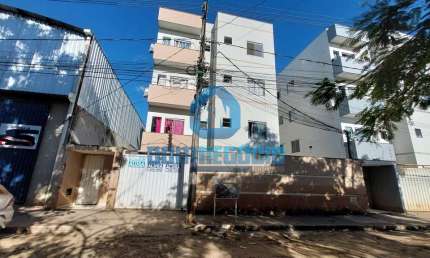 APARTAMENTO MOBILIADO  DISPONÍVEL PARA LOCAÇÃO NO BAIRRO SANTOS DUMONT