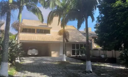 Casa à venda por R$ 2.150.000,00 - Tarumã - Curitiba/PR