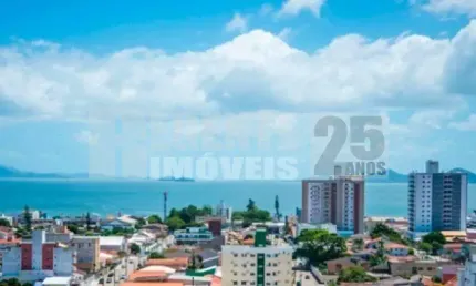 Apartamento à venda no bairro Barreiros em São José