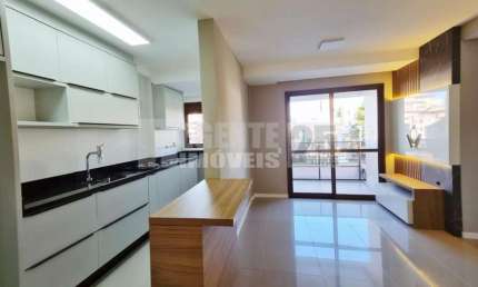 Apartamento à venda no bairro Trindade em Florianópolis