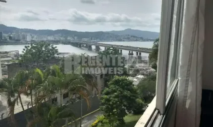 Apartamento à venda com 3 quartos no bairro Estreito em Florianópolis