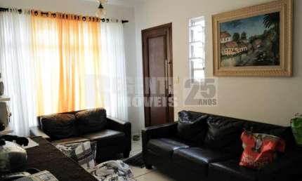 Casa com edícula totalmente averbada no Saco dos Limões