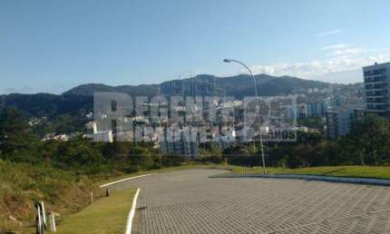 Terreno loteamento fechado à venda no bairro Itacorubi em Florianópolis