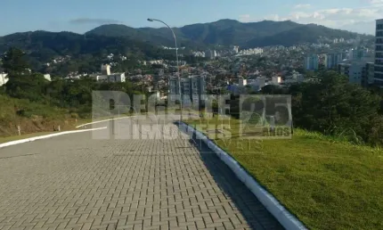 Terreno loteamento fechado à venda no bairro Itacorubi em Florianópolis