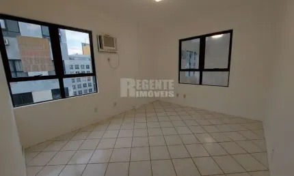 Sala comercial à venda no bairro Trindade em Florianópolis