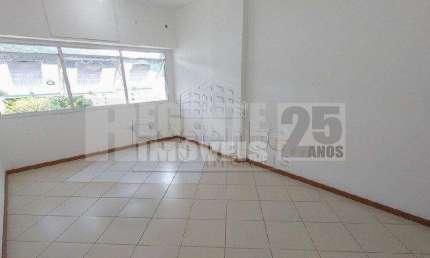 Sala Comercial à venda no bairro Trindade em Florianópolis.