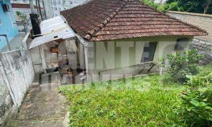 Terreno à venda no bairro Trindade em Florianópolis