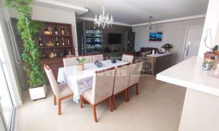 Apartamento à venda no bairro Estreito em Florianópolis.