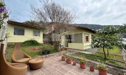Casa com 4 quartos à venda na Rua Luiz Pasteur, 233, Trindade, Florianópolis