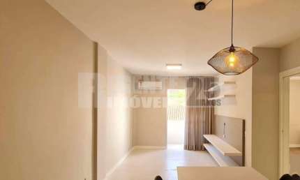 Apartamento à venda no bairro Pantanal em Florianópolis