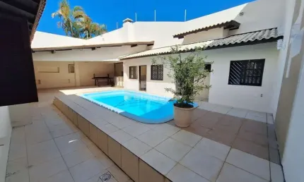 Casa com 3 dormitórios sendo 1 suíte no Córrego Grande Florianópolis SC