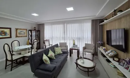 Excelente apartamento 3 suítes no centro em Florianópolis SC