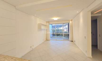 Apartamento com 3 dormitórios sendo uma suíte no bairro Parque São Jorge