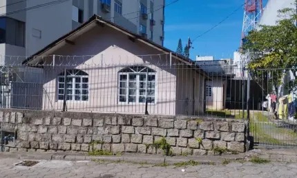 Terreno com  viabilidade amc 10.5, casa mista - trindade -florianópolis
