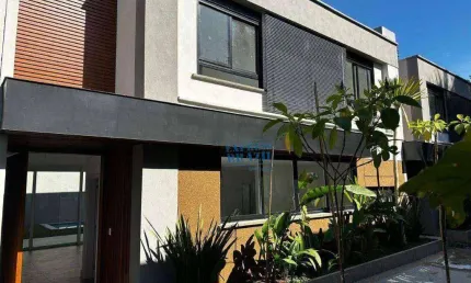 Casa de Alto Padrão com piscina e 4 suítes, 472m² - À venda no Alto da Boa Vista, São Paulo/SP