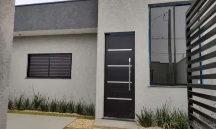 Casa à venda em Hortolândia-SP  3 quartos, 1 suíte, 2 salas, 2 vagas de garagem  Chácara Recreio Alvorada  87m² de área.