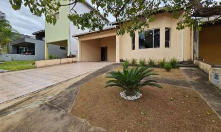 Casa em Condomínio à Venda em Monte Mor-SP - Jardim Itapoan  2 quartos, 2 suítes, 2 salas, 3 banheiros, 4 vagas, 136,90 m².