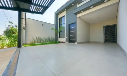 Casa à venda em Hortolândia-SP, Jardim São Sebastião! 3 quartos, 1 suíte, 2 salas, 2 banheiros, 2 vagas - 116m². Confira!