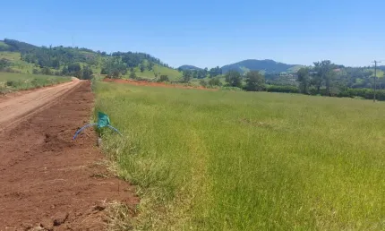 Terreno em Condomínio de Luxo à Venda em Joanópolis-SP no Bairro Azevedo - 2.000m² de Área