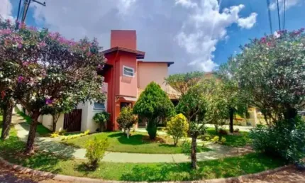 Espetacular casa em condomínio à venda em Valinhos-SP, bairro Santa Cruz: 3 quartos, 3 suítes, 2 salas, 4 banheiros, 4 vagas, 313m².