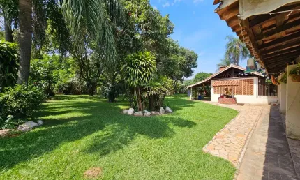 Chácara à venda em Sumaré-SP, Chácara Primavera: 3 quartos, 3 salas, 2 banheiros, 15 vagas, 224,91 m². Aproveite!