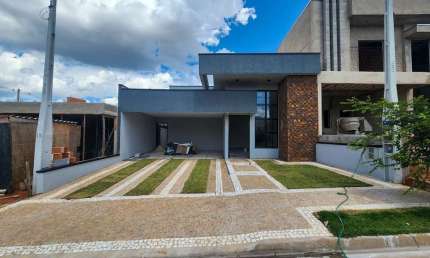 Imperdível: Casa em condomínio à venda em Hortolândia-SP, 3 quartos, 1 suíte, 2 salas, 3 banheiros, 4 vagas, 180m²