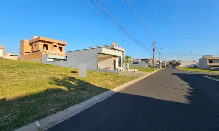 Terreno em condomínio à venda em Monte Mor-SP, bairro Monterrey, com 200m² de área.