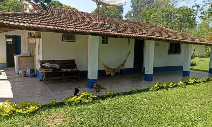 Imperdível: Sitio à venda em Tatuí-SP com 2 quartos, 2 salas, 1 banheiro, 3 vagas de garagem e 48.400,00 m² de área. Confira já!