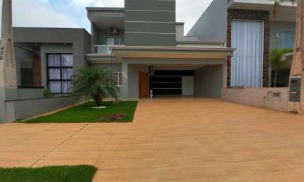 Casa de luxo em condomínio no Jardim Itapoan, Monte Mor-SP: 3 quartos, 1 suíte, 3 salas, 3 banheiros, 4 vagas na garagem, 247m².