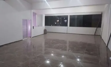 Excelente Oportunidade: Galpão Comercial à Venda em Osasco-SP, no Bairro Helena Maria! 3 Salas, 2 Banheiros, 10 Vagas, 255m².