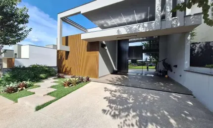 Casa Térrea 190m2 3 Dorms 1 Suíte, 2 banheiros, 4 vagas de garagem e uma espaçosa sala, tudo isso em um ambiente seguro e tranquilo.