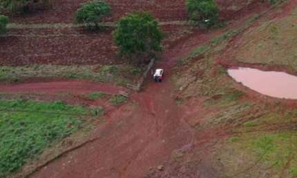 Fazenda Pecuária Niquelândia GO 98 Alqueires, 65% Agricultável, Confinamento 1000 Cabeças de Gado, 8 Nascentes, 2 Córregos Permanentes, 20 Pastos com agua natural, Sede Perfeita, Rego de Agua, 2 Curra