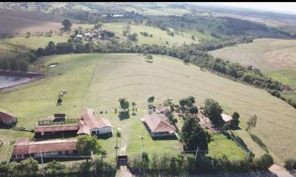 Sitio 39 Alqueires - Dupla Aptidão: Agricultura e Pecuária Área em Plantio 20 Alqueires  - Bom Aproveitamento em torno de 85%   - Terra Mista a Vermel