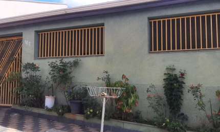 Casa Térrea 110m2 3 Dorms, Sala, Copa, Cozinha, Banheiro, 3 Vagas Cobertas, Quintal Grande, Churrasqueira, 200m2 Terreno