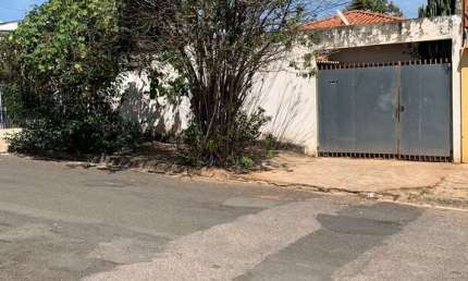 Casa Térrea 90m2 2 Dorms, Sala, Cozinha Americana, Banheiro, 1 Vaga Coberta e 1 Descoberta, Terreno 250m2.
