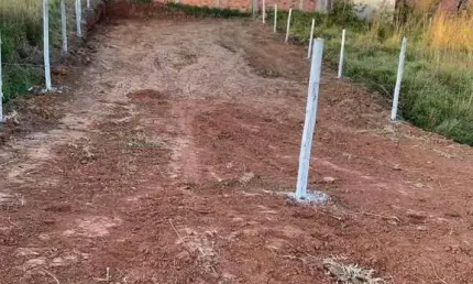 Vende-se Terreno medindo 300m² (10x30).  Localizado no bairro Jardim Novo Horizonte, em Tatuí-SP, 10 minutos do centro da cidade.   Terreno escriturad