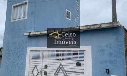Casa Sobrado 90m2 2 Dorms, terreno com porta balcão; ?? sala de estar; ?? sala de jantar; ?? cozinha; ?? 02 banheiros; ?? sala de jogos com mesa de bi